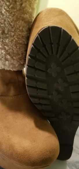 G by Guess Faux Fur Lined Suede Wedge Ankle Boots - Picture 4 of 8